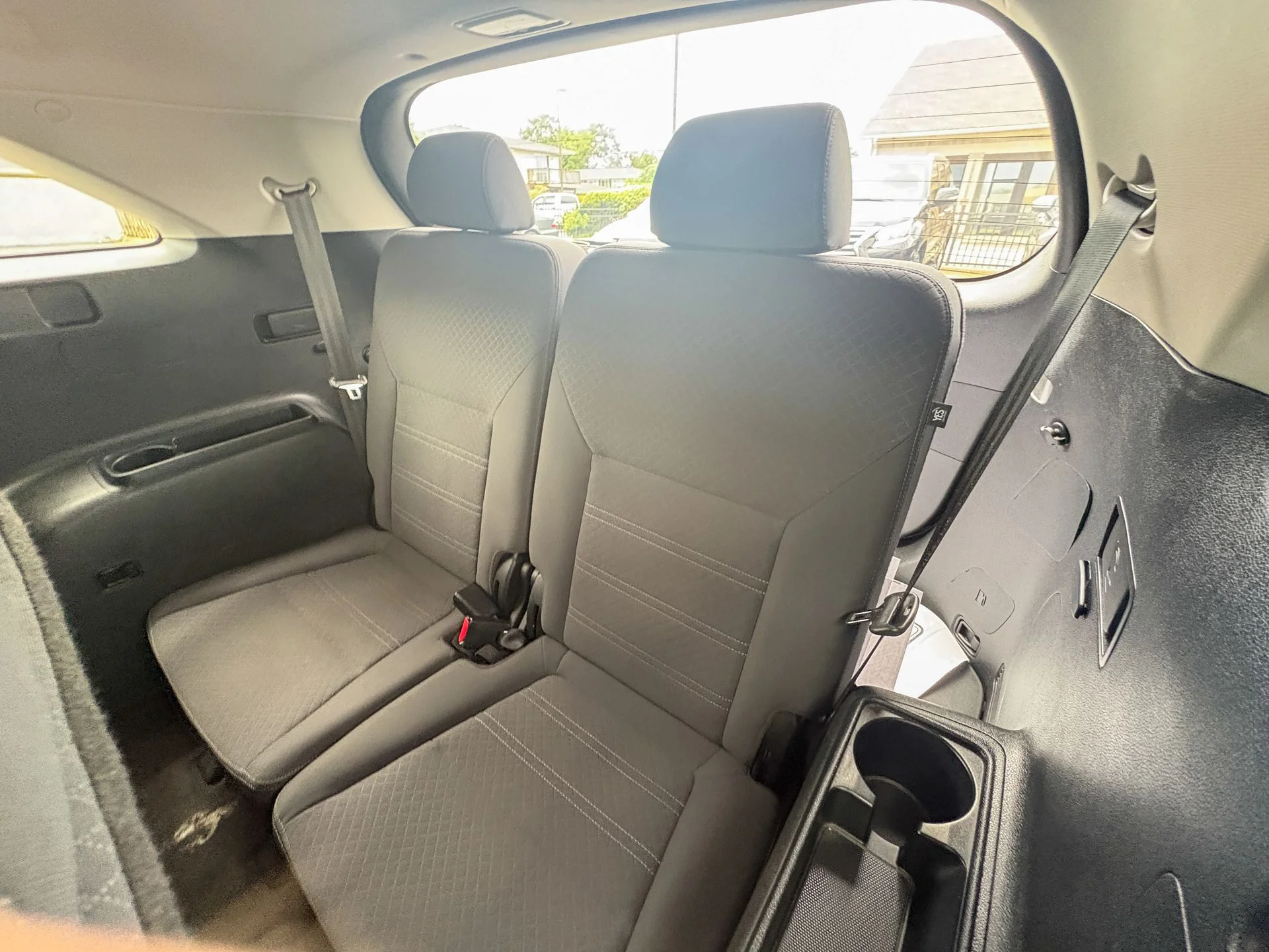 Used 2018 Silver Kia LX image 27