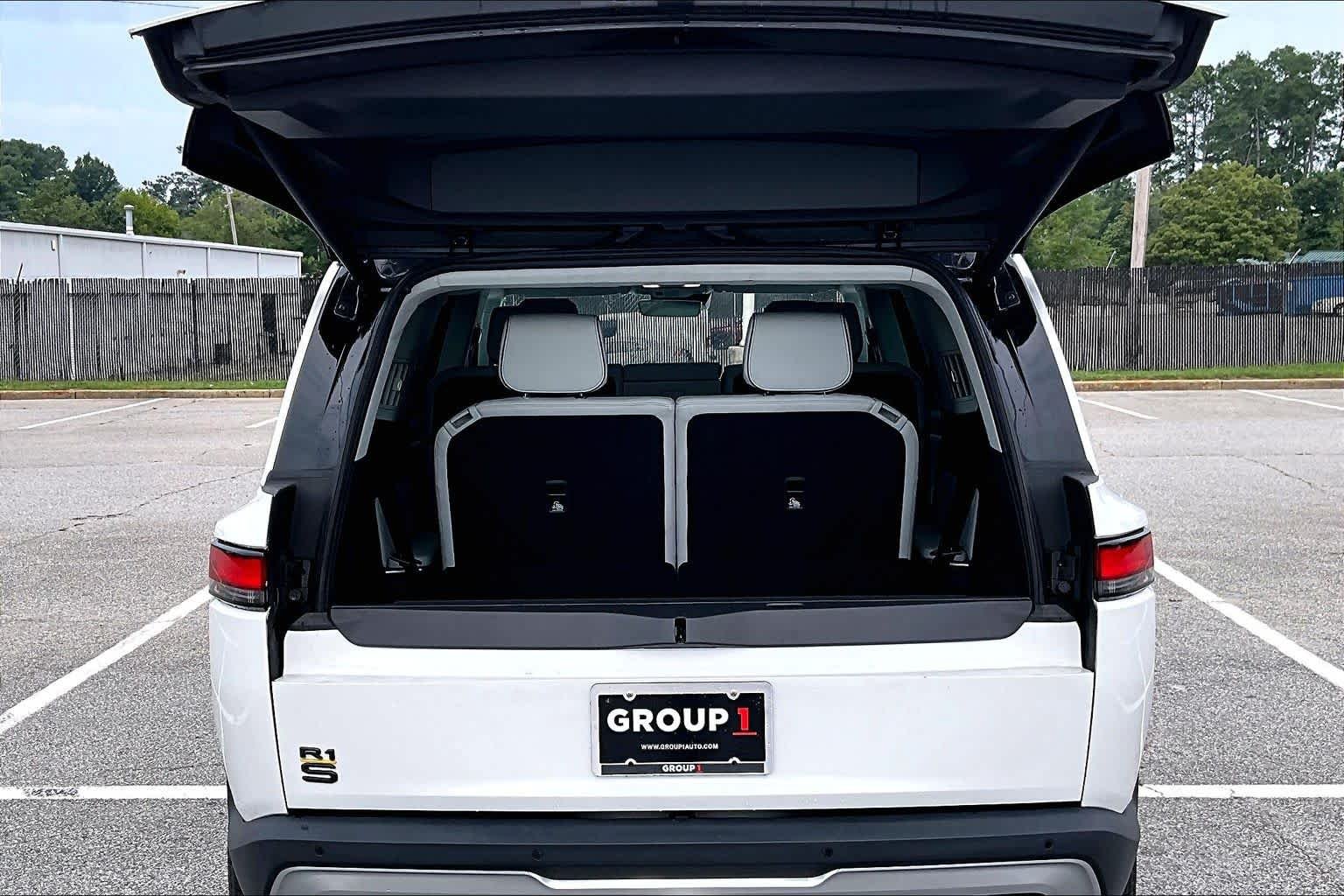 Used 2023 Glacier White Rivian Launch Edition image 35