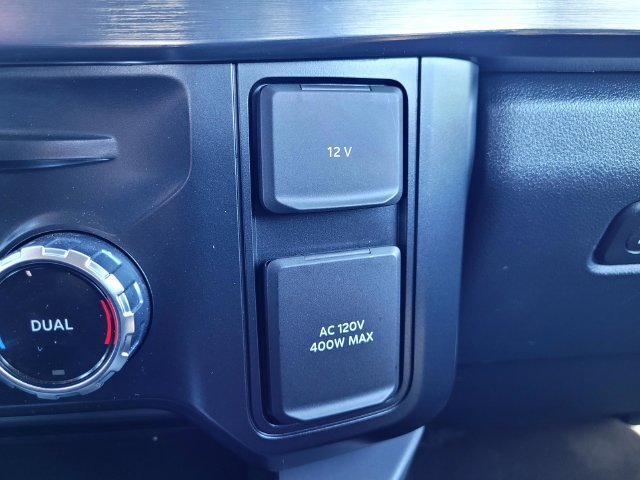 Used 2025  Ford Lariat image 16
