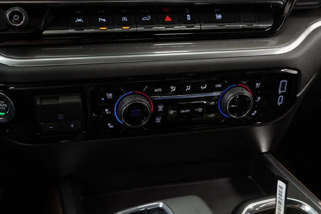 New 2026 Polar White Tricoat Chevrolet High Country image 18