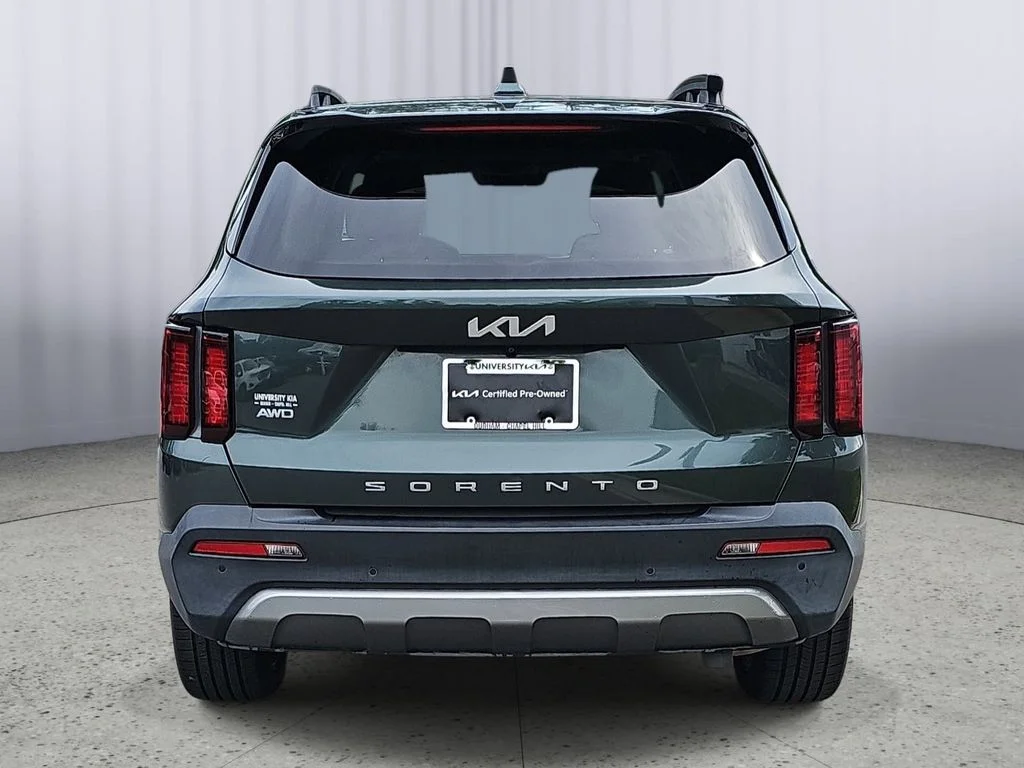 Used 2022 Green Kia X-Line EX image 4