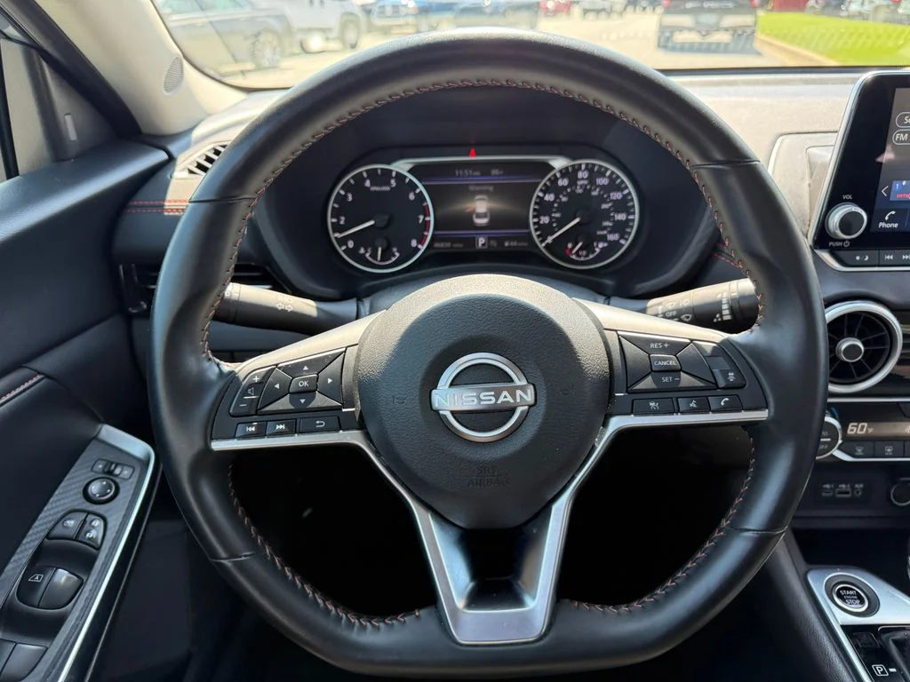 Used 2025 Gray Nissan SR image 9