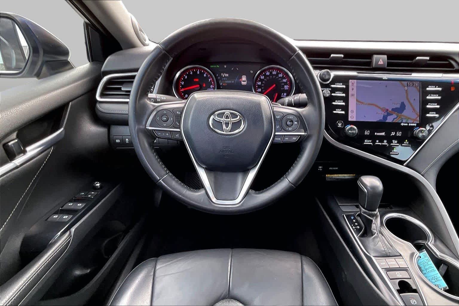 Used 2018 Wind Chill Pearl Toyota XSE V6 image 6