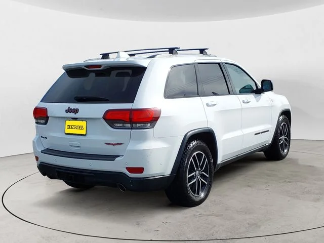 Used 2017 White Jeep Trailhawk image 5