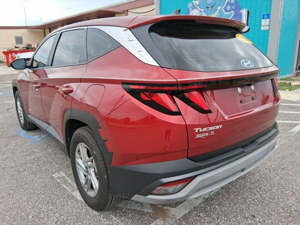 Used 2025 Red Hyundai SE image 5