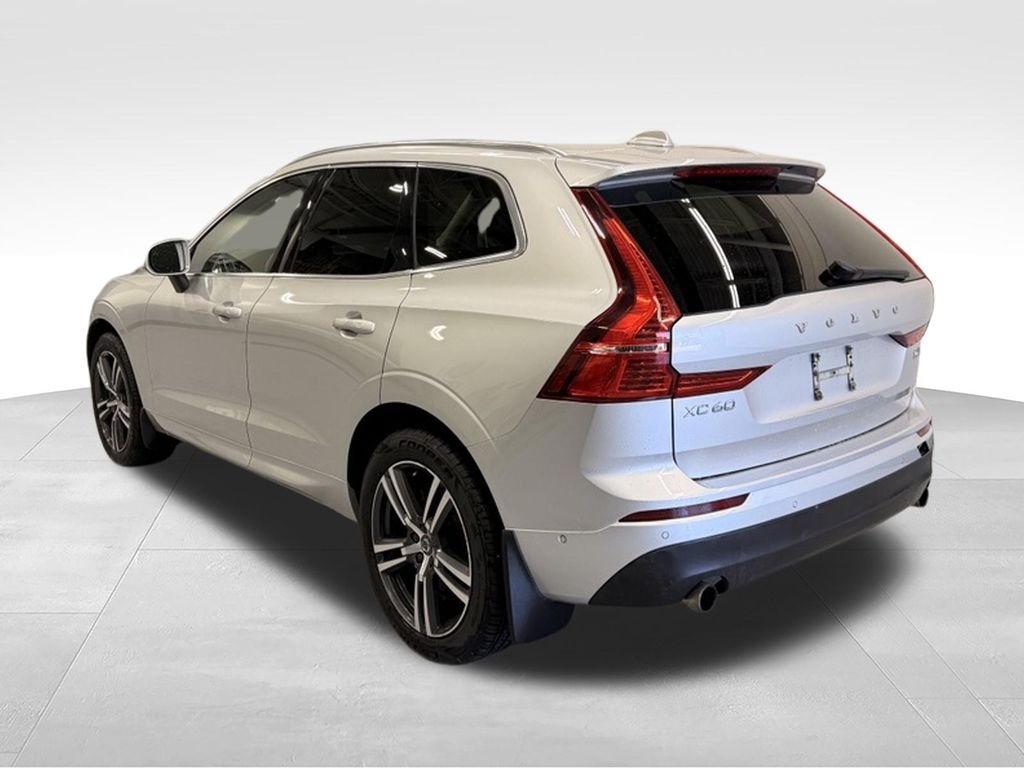 Used 2019 Silver Volvo  image 3
