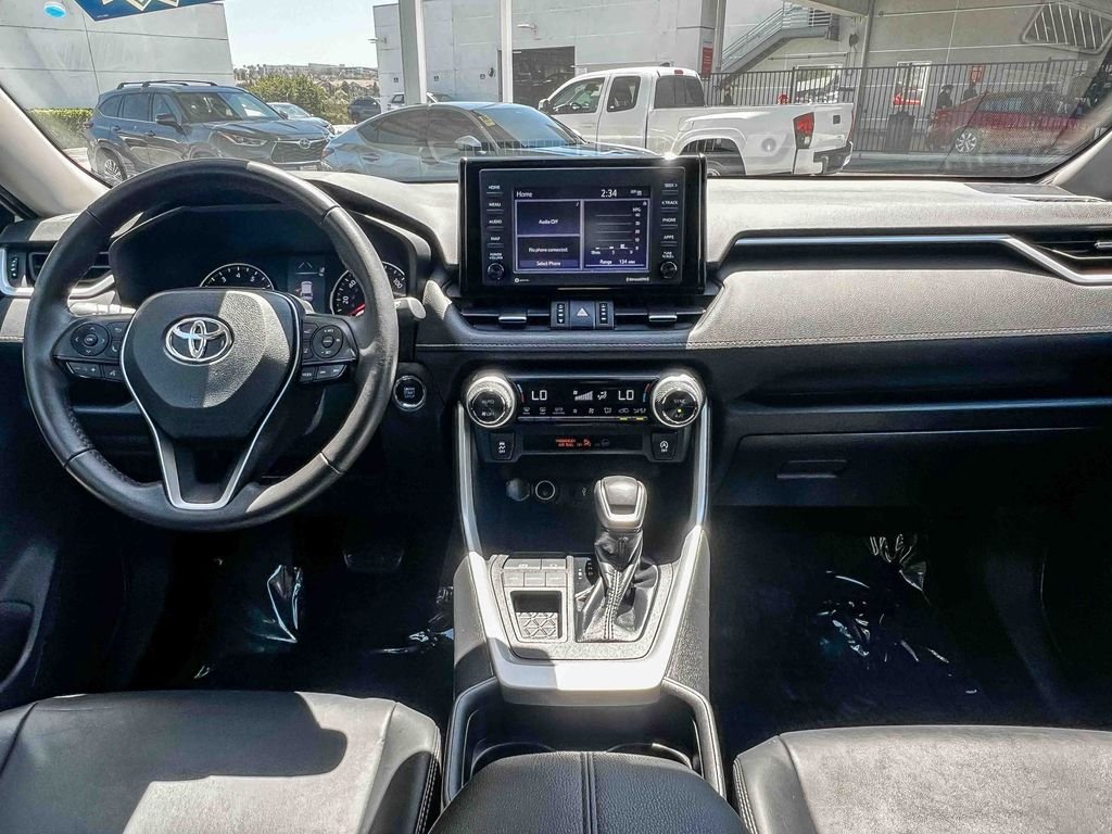 Used 2021 White Toyota XLE Premium image 12