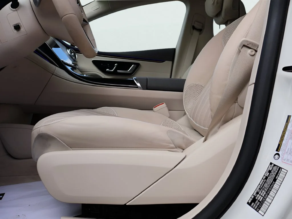 Used 2023 MANUFAKTUR Diamond White Metallic Mercedes-Benz 450 image 38