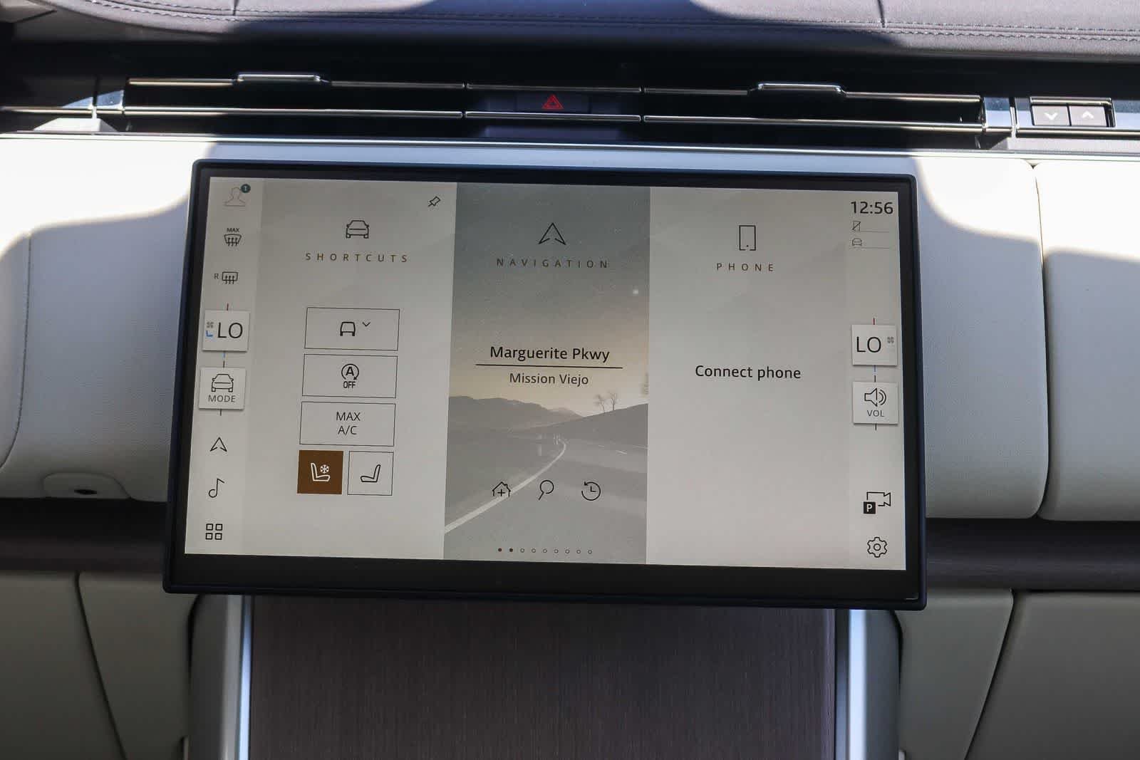 New 2026 Fuji White Land Rover SE image 13