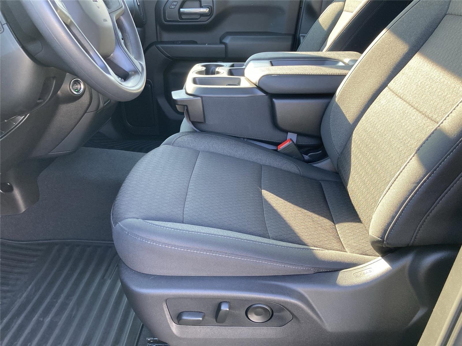 2025 Chevrolet Silverado 1500 Custom - Photo 21