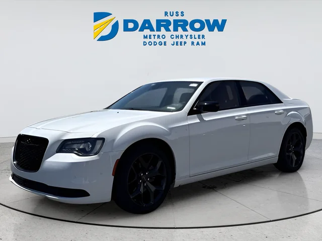 2023 Chrysler 300 Touring