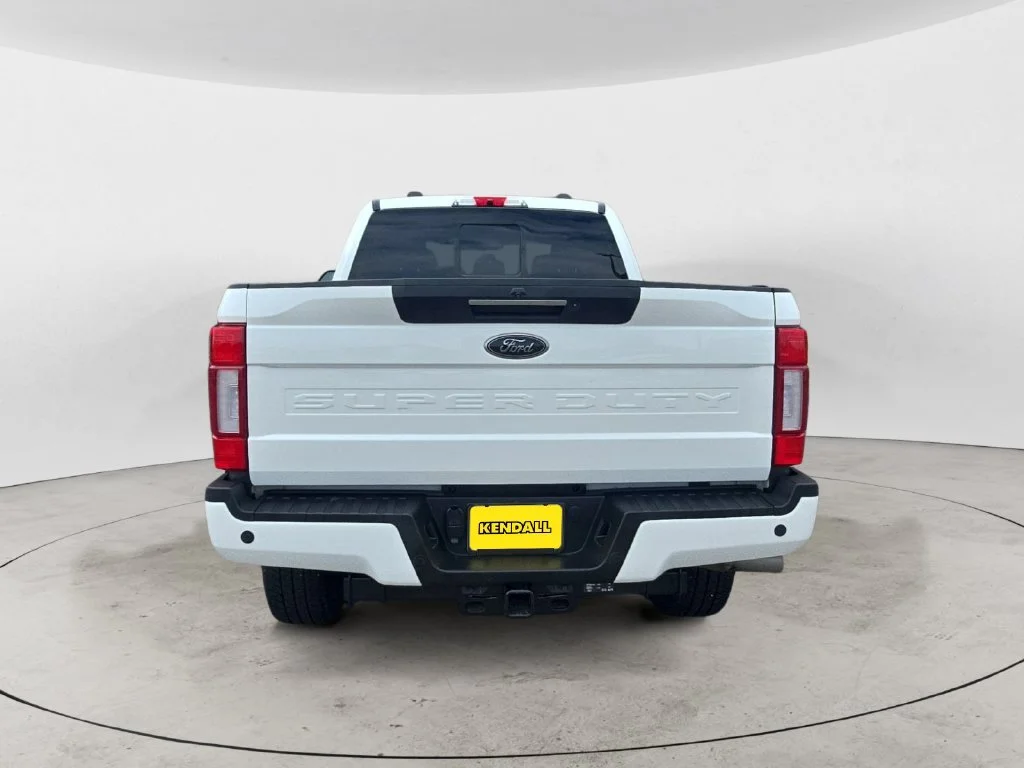 Used 2022 White Ford Lariat image 6