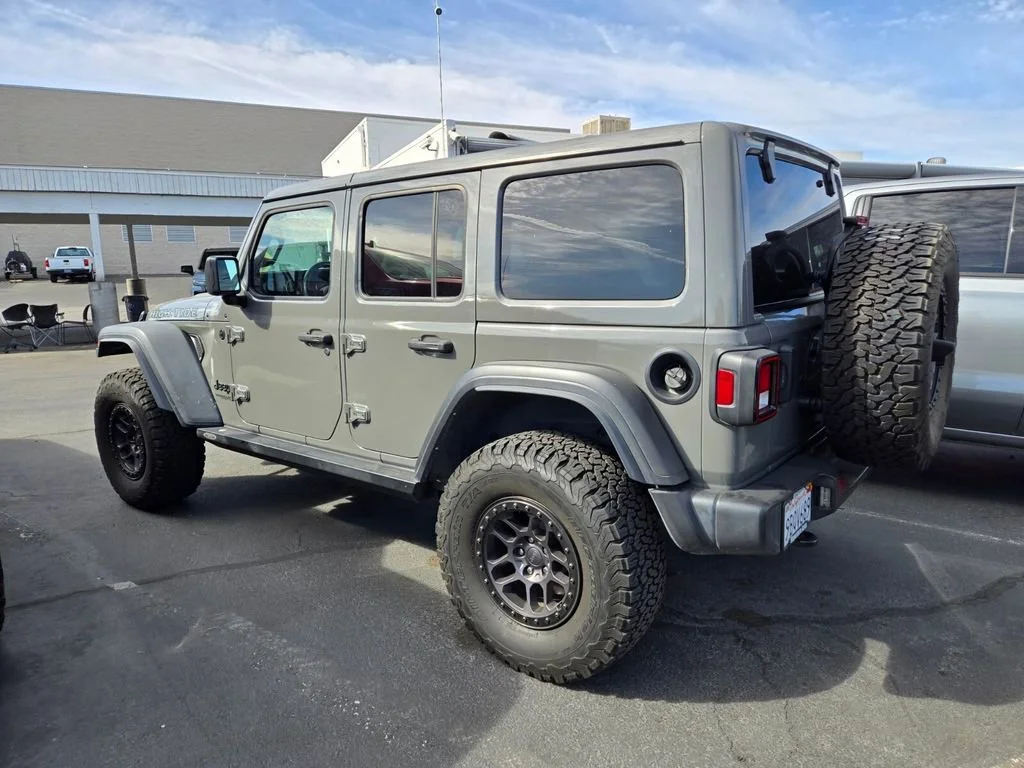 Used 2022 Sting-gray Clearc Jeep Unlimited High Tide image 2