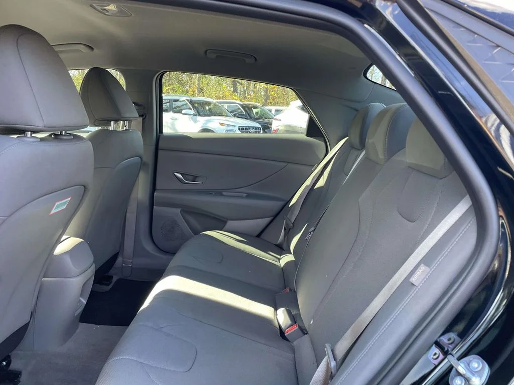 New 2025 Black Hyundai SE image 10