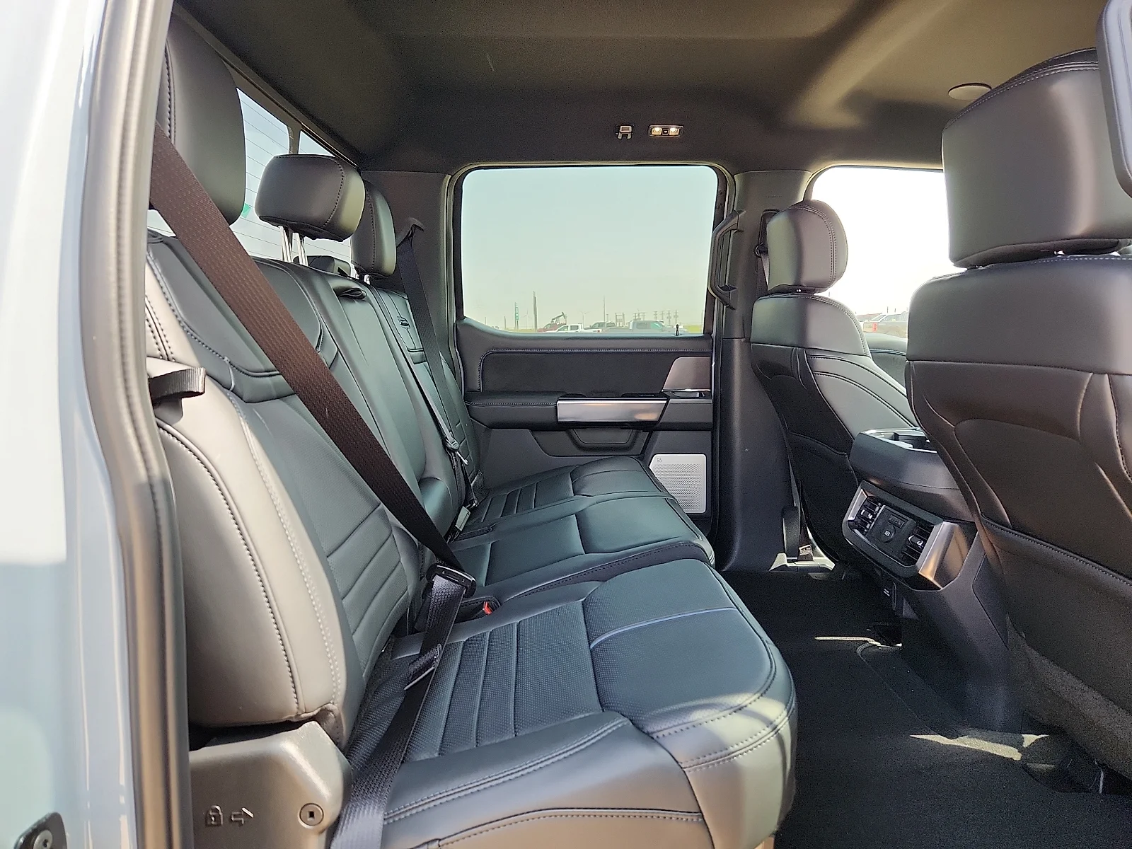 New 2026 Glacier Gray Metallic Tri-Coat Ford F-250® Platinum® image 19