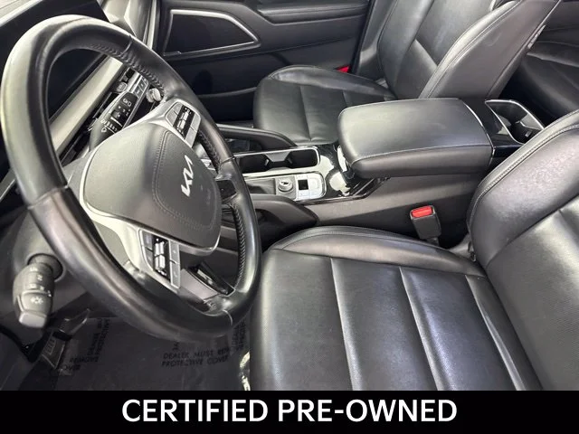 Used 2025 Black Kia S image 26