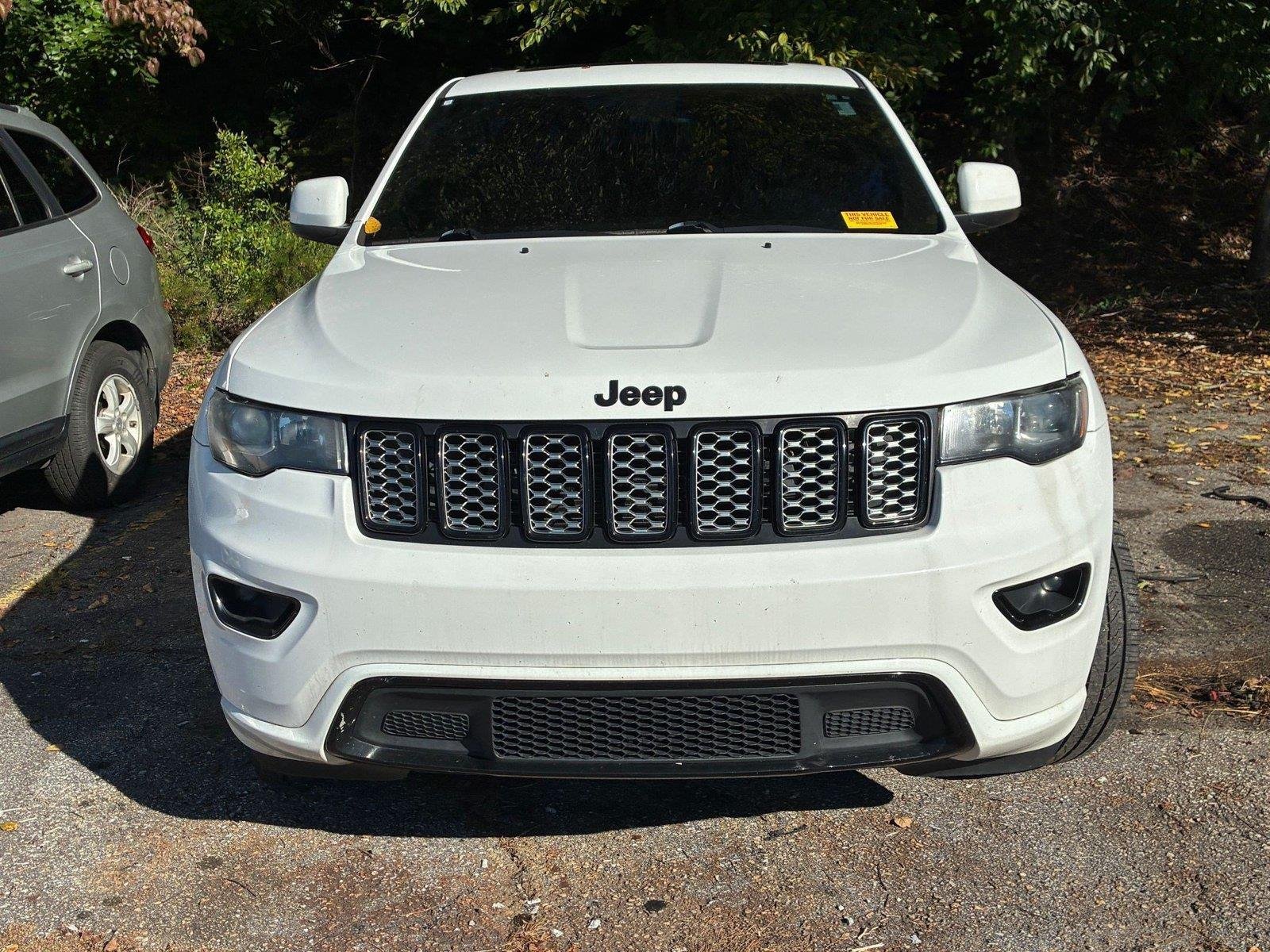 Used 2018 Bright White Clearcoat Jeep Altitude image 2