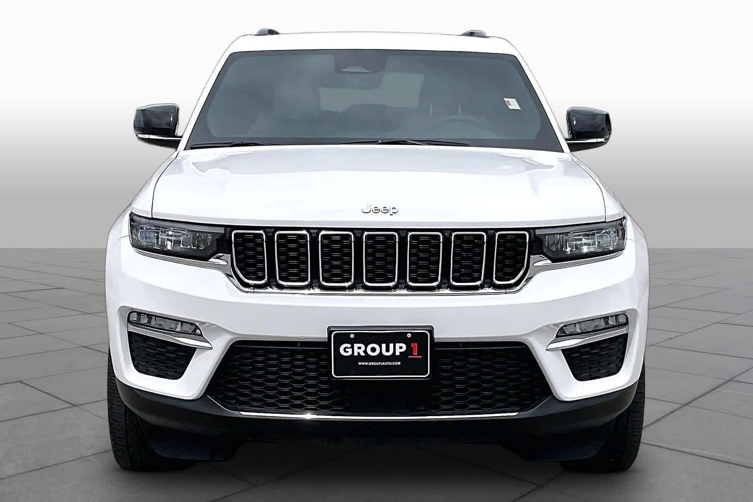 Used 2023 Bright White Clearcoat Jeep Limited image 4