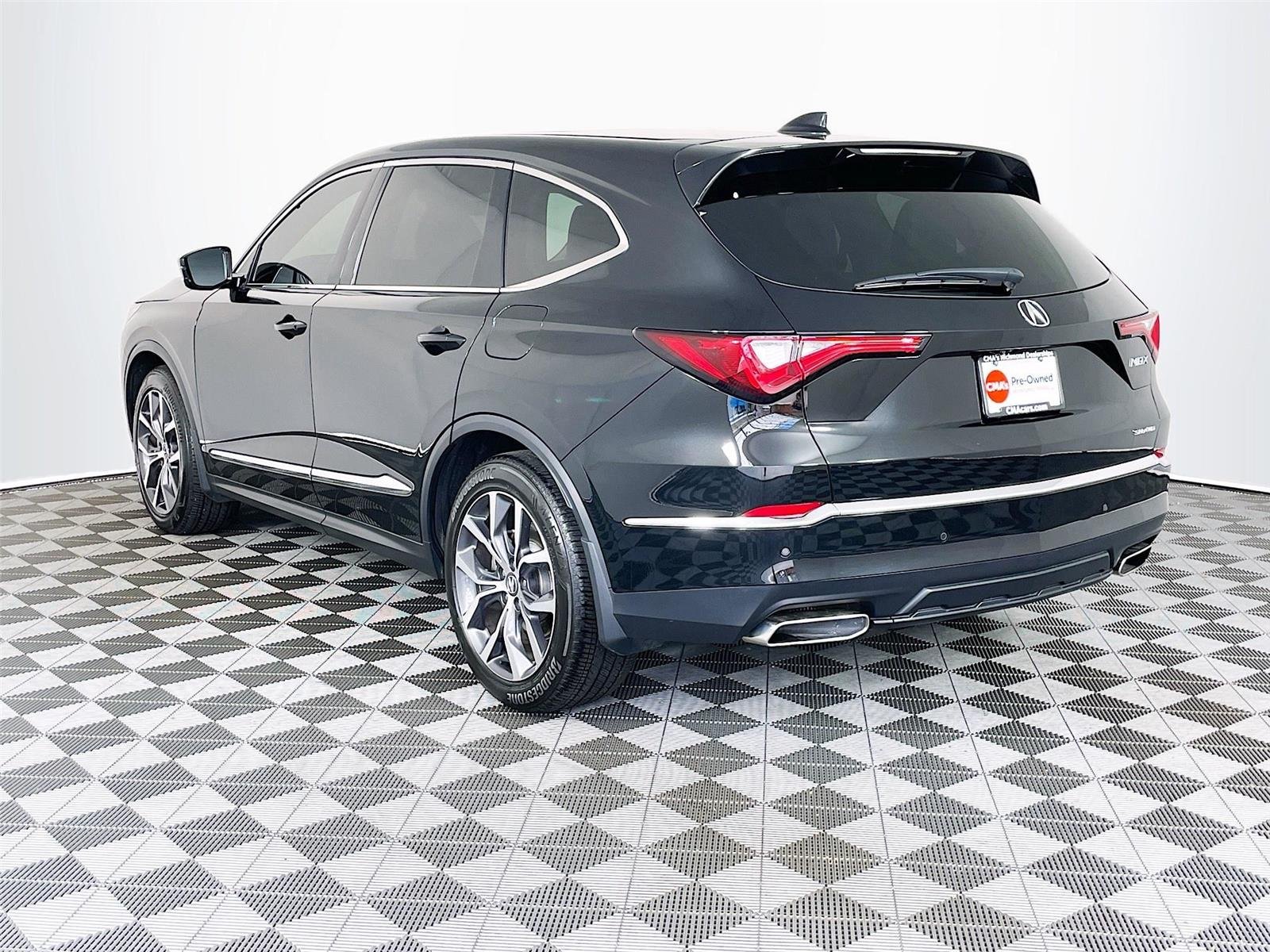 Used 2024 Majestic Black Pearl Acura SH-AWD w/Tech image 6