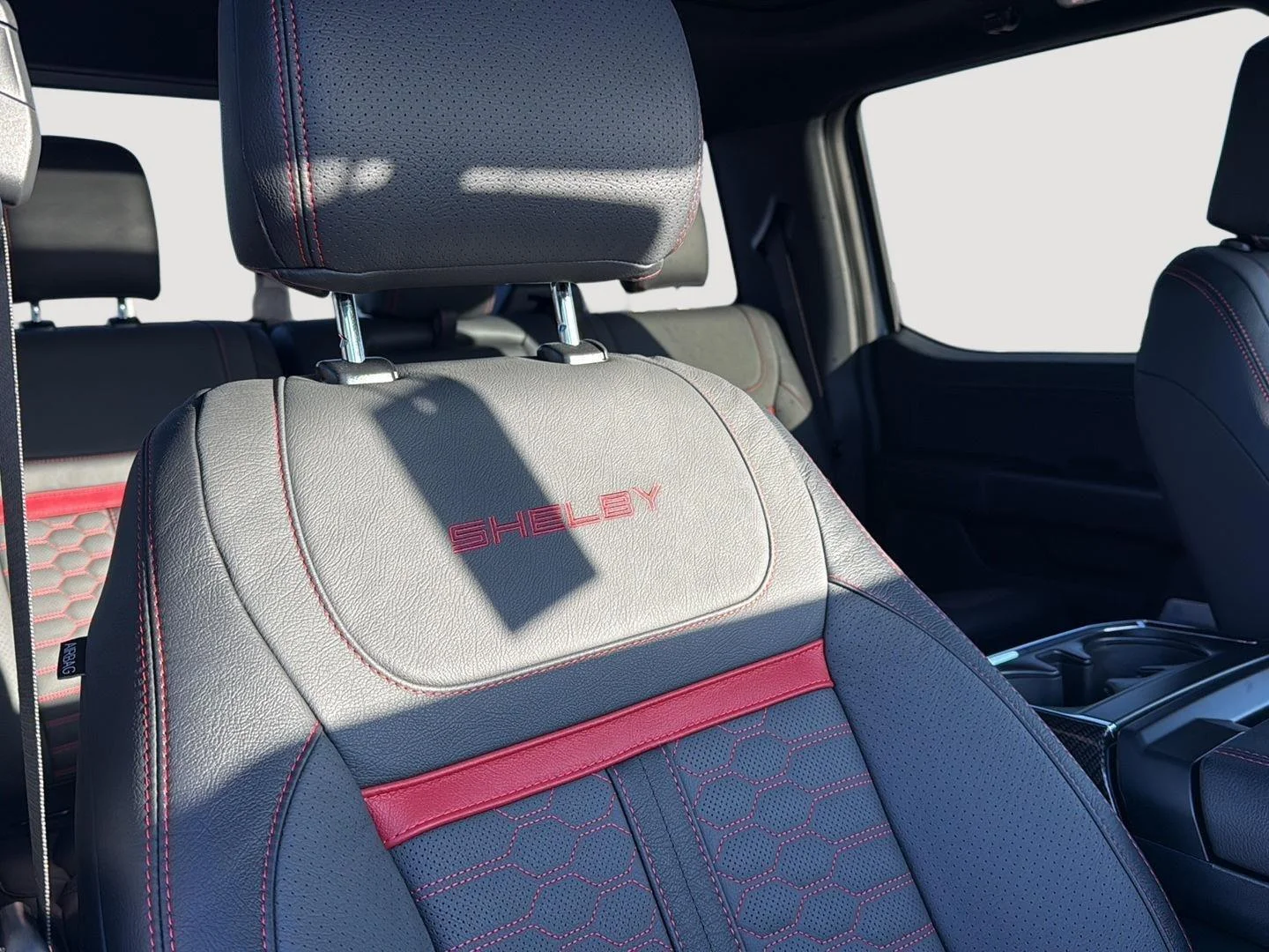 2025 Ford F-150 Lariat - Photo 13