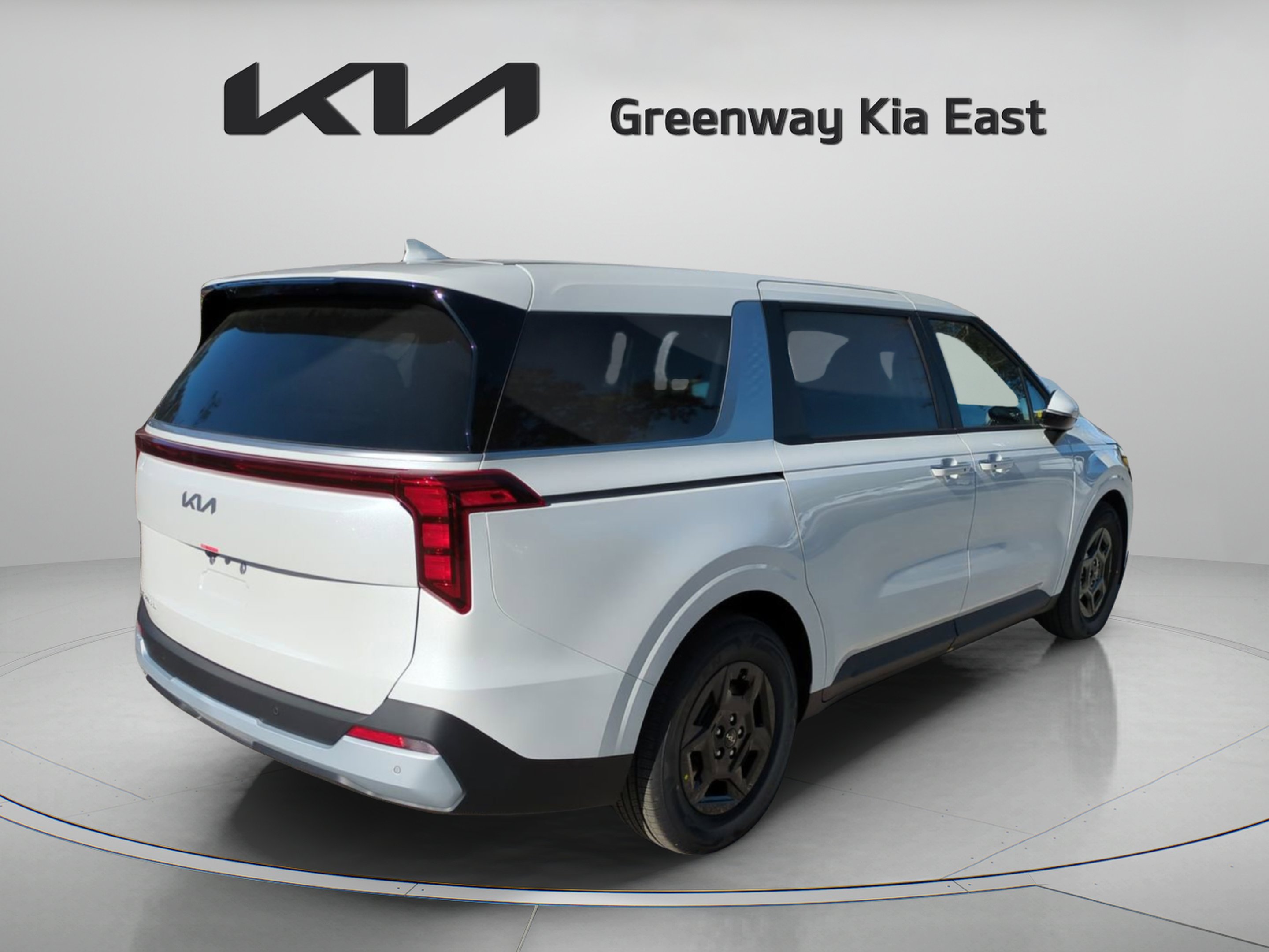 New 2026 Snow White Pearl Kia LXS image 5