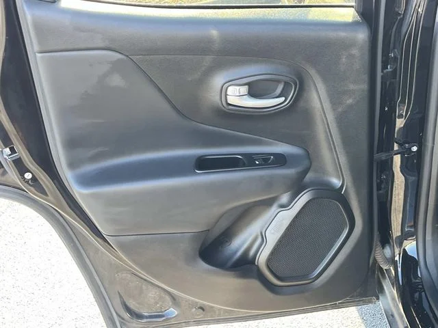 Used 2023 Black Jeep Latitude image 16