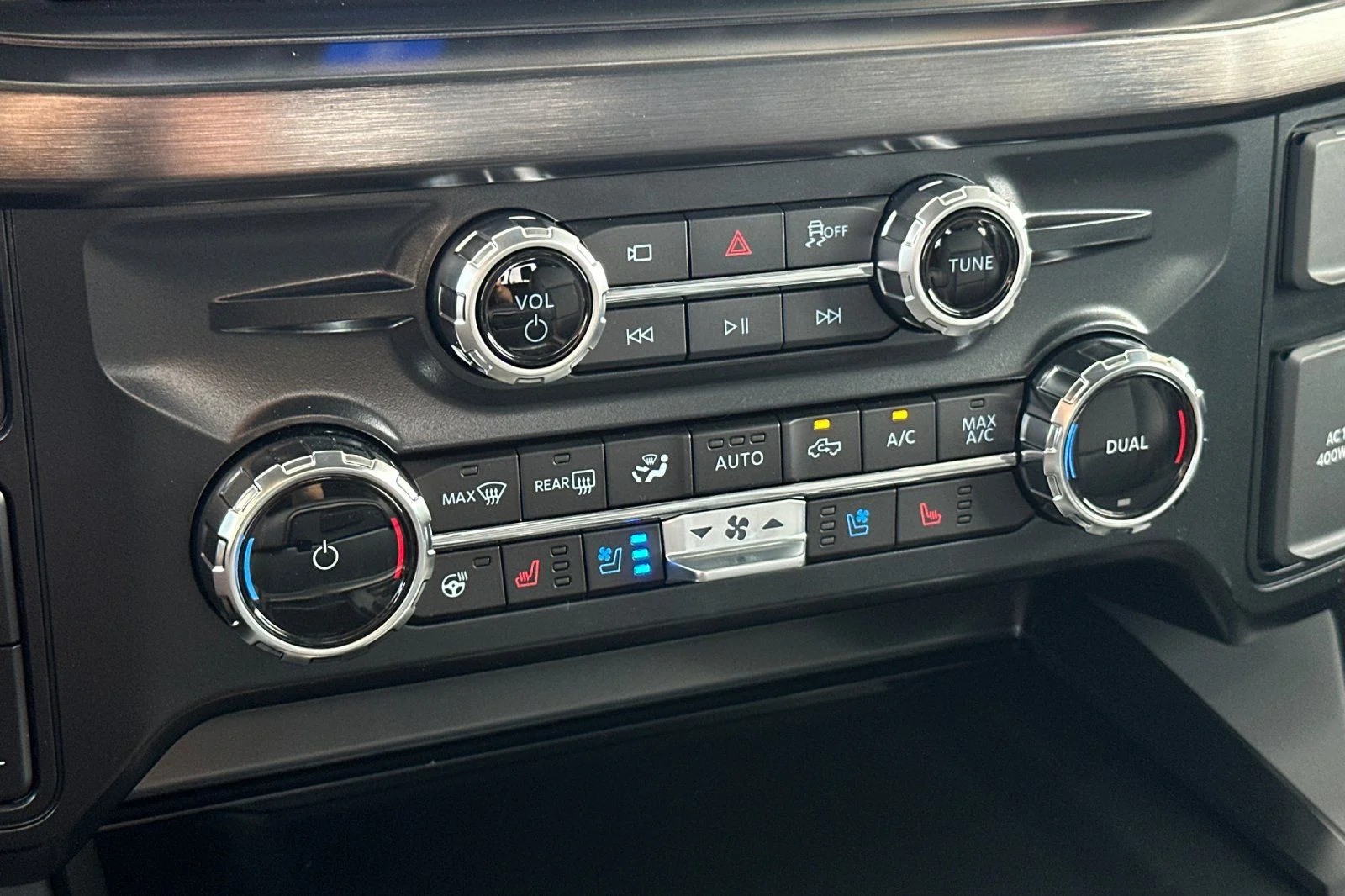 New 2026 Agate Black Metallic Ford F-250® Lariat® image 19