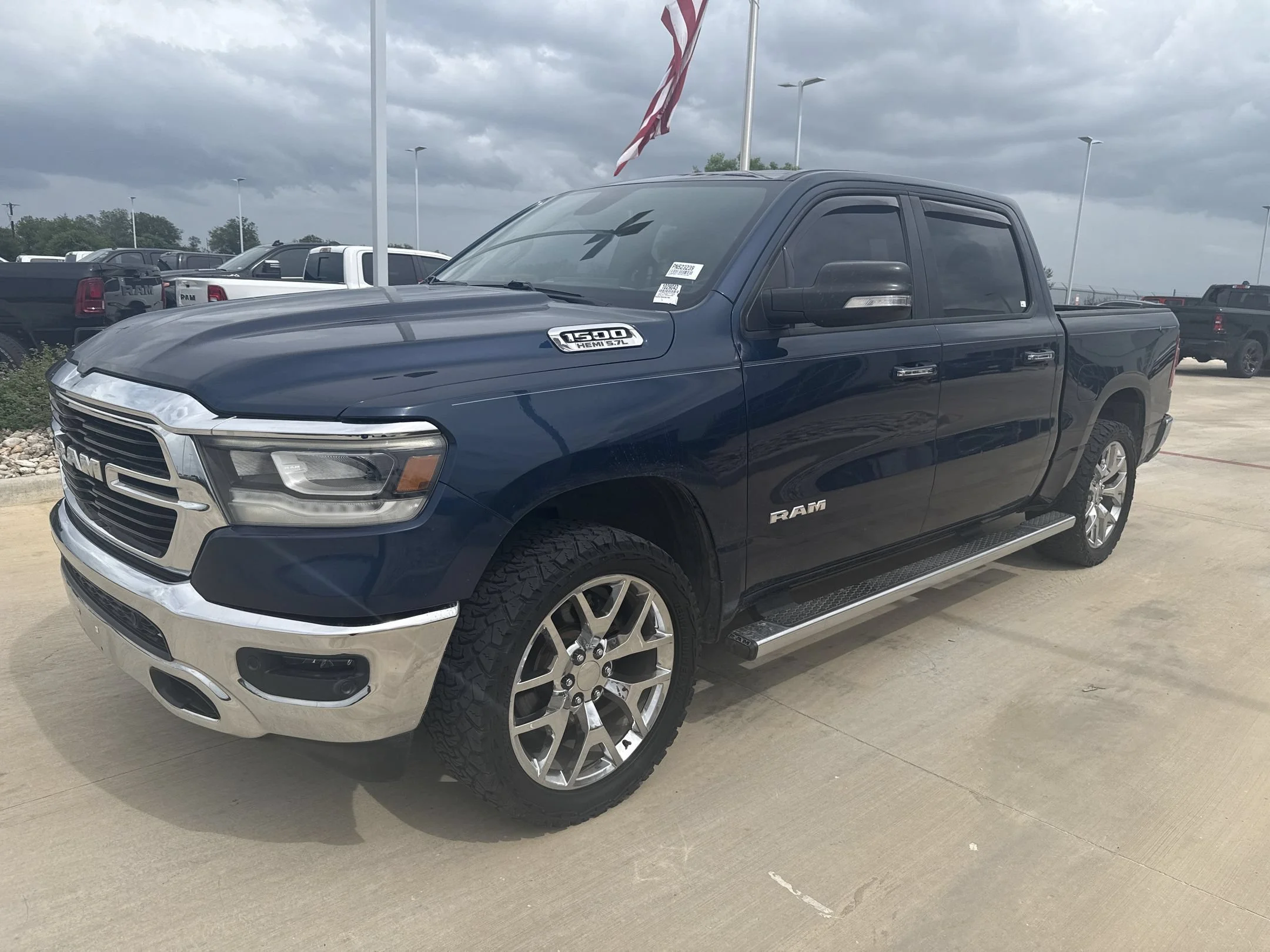 Used 2019 Blue Ram Big Horn/Lone Star image 4