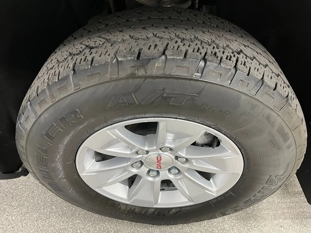 Used 2023 White GMC Pro image 15
