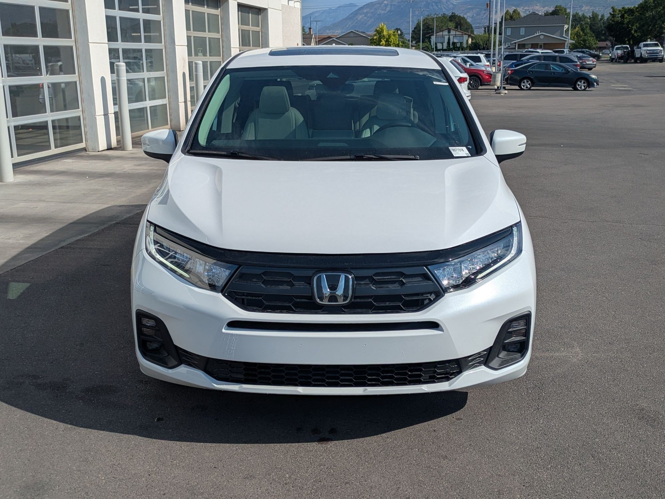 New 2026 Platinum White Pearl Honda EX-L image 9