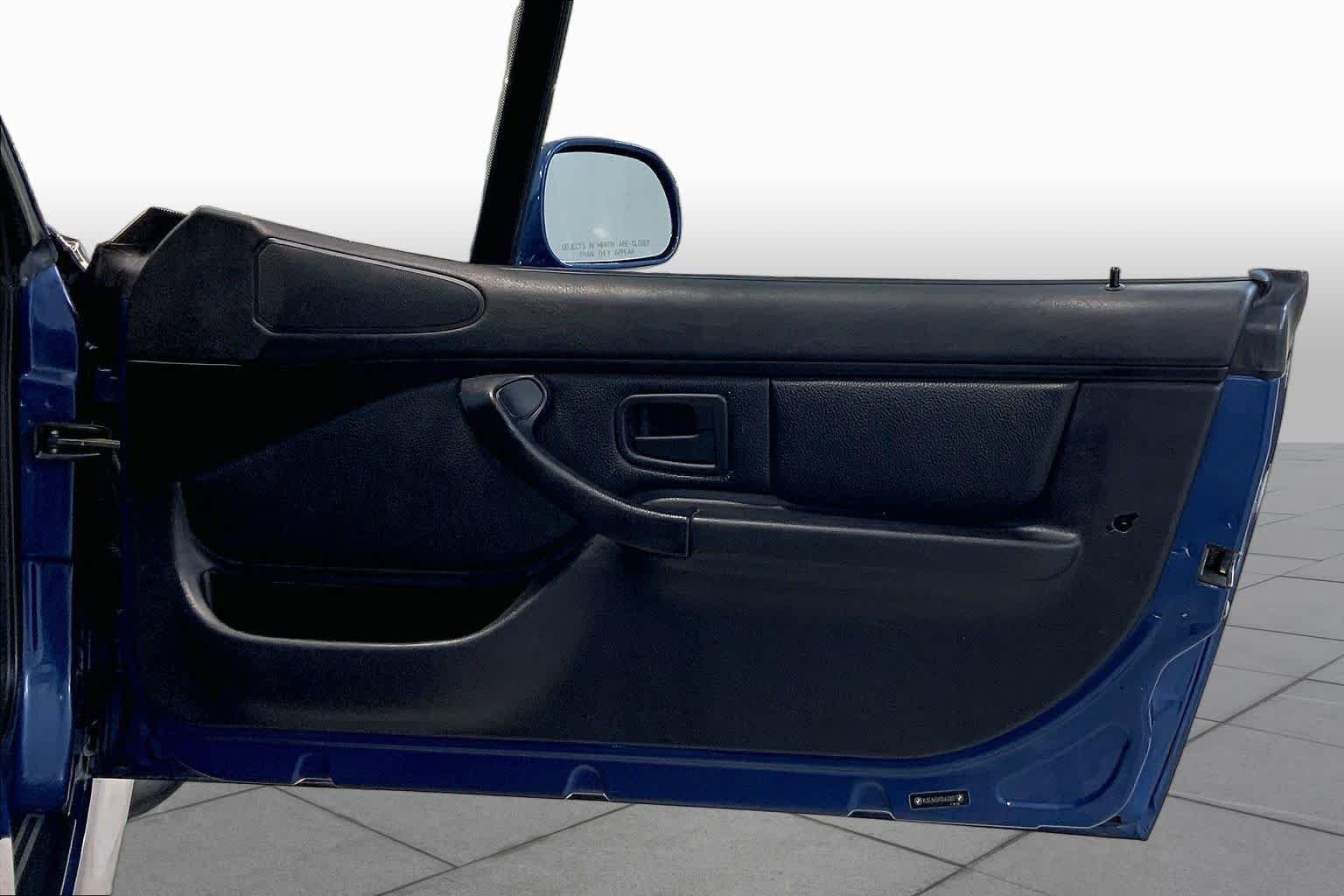 Used 2002 Topaz Blue Metallic BMW 2.5i image 21