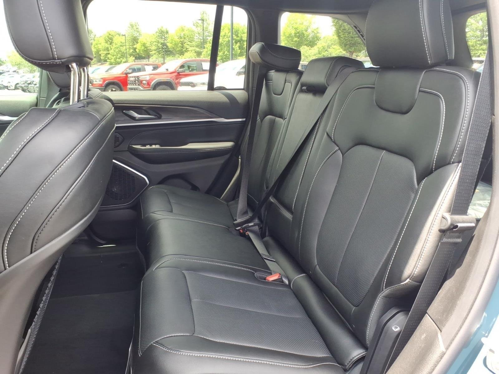 New 2026 Steel Blue Exterior Paint Jeep Limited Reserve image 20