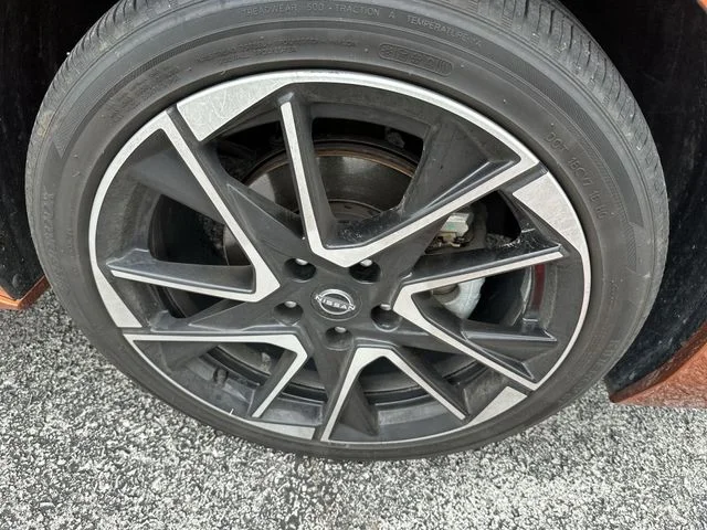 Used 2025 Orange Nissan SR image 21