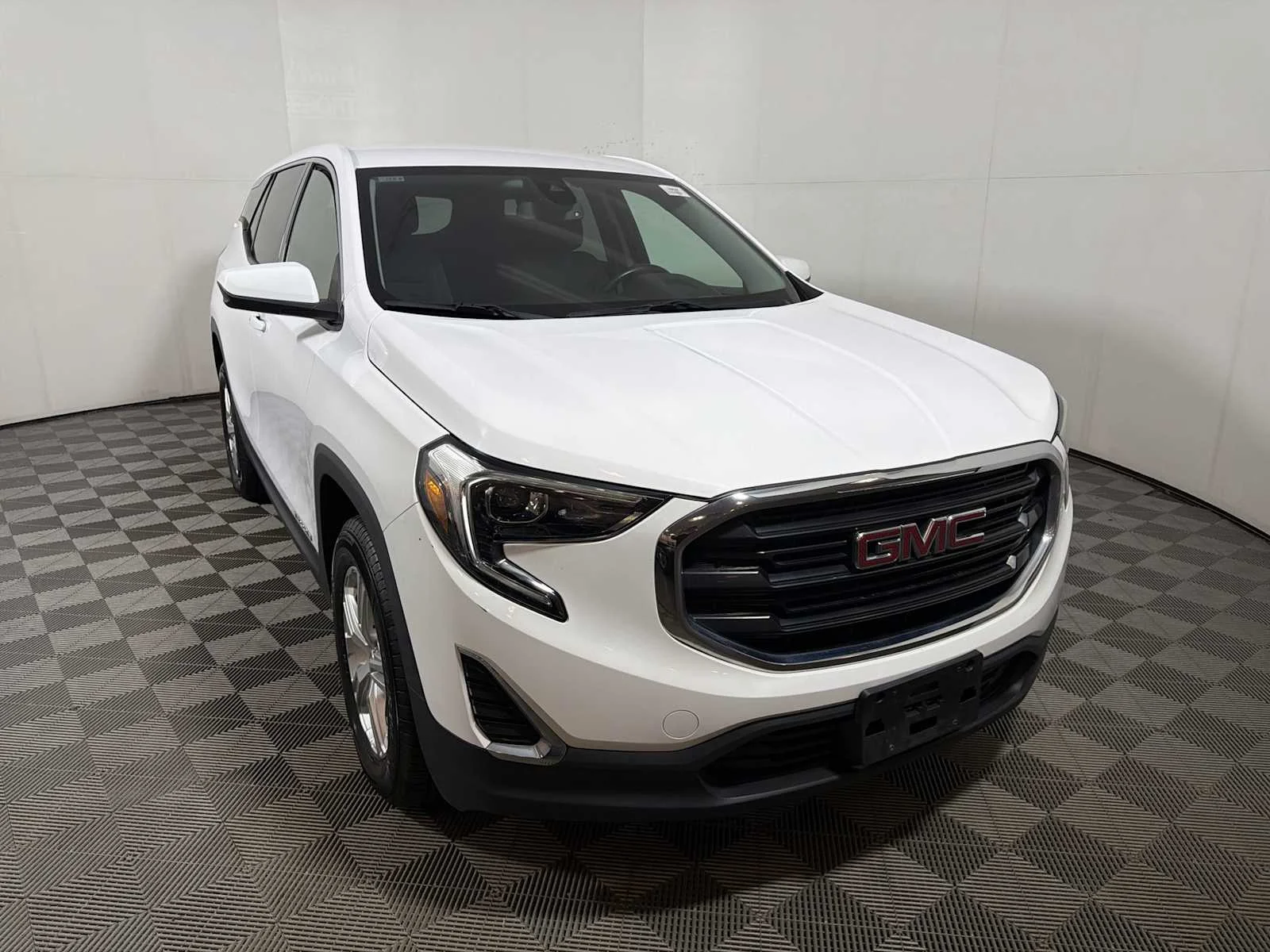 Used 2020 GMC Terrain SLE with VIN 3GKALTEV2LL199629 for sale in Freeport, NY
