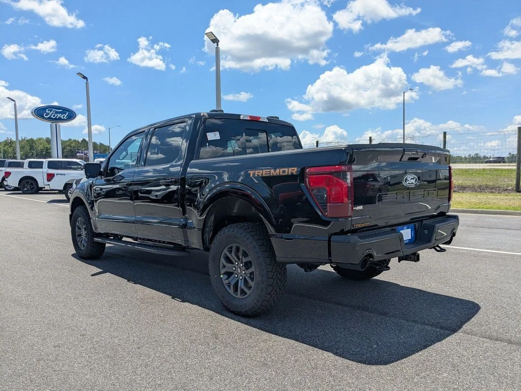 New 2026 Agate Black Metallic Ford Tremor image 6