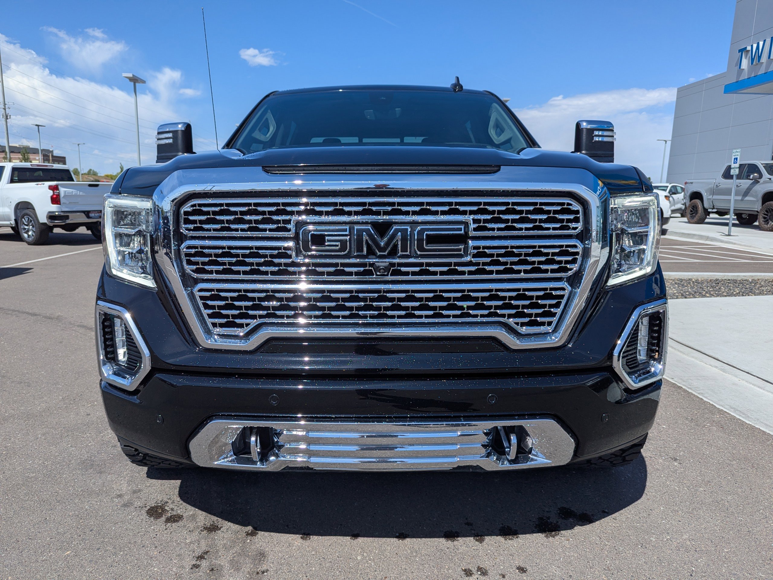 Used 2021 Black GMC Denali image 5