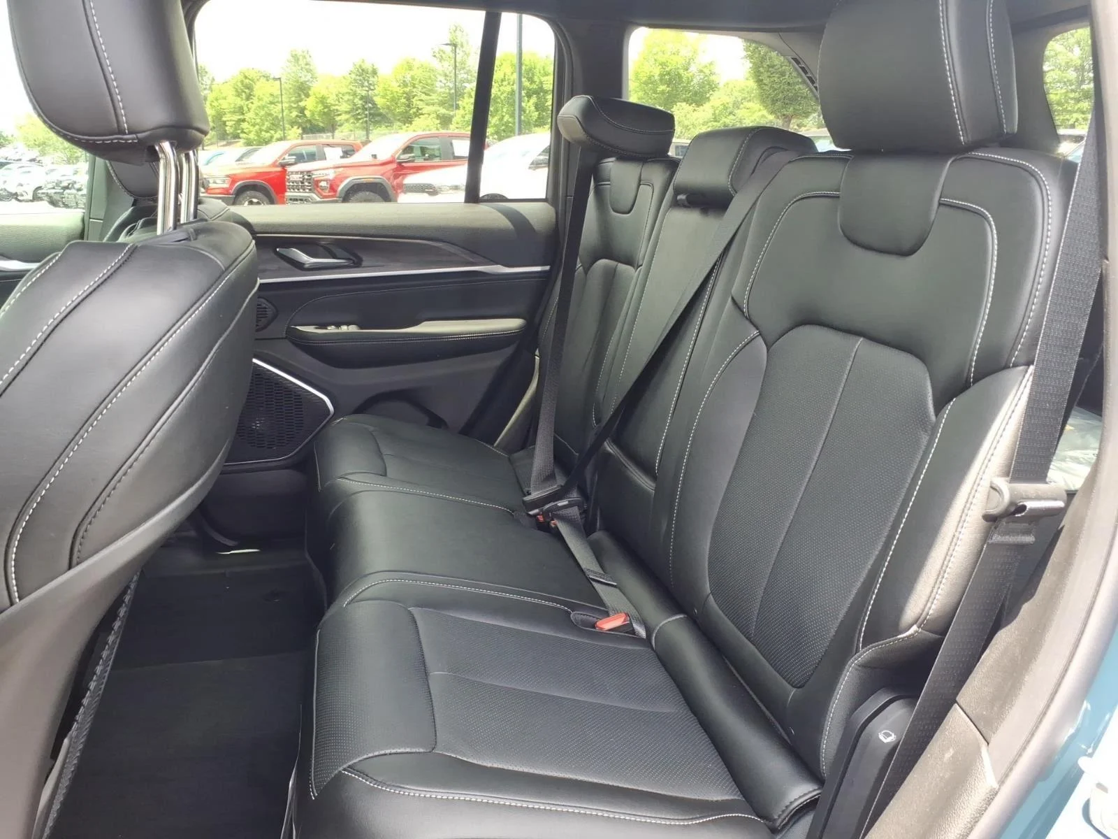 New 2026 Steel Blue Exterior Paint Jeep Limited Reserve image 20