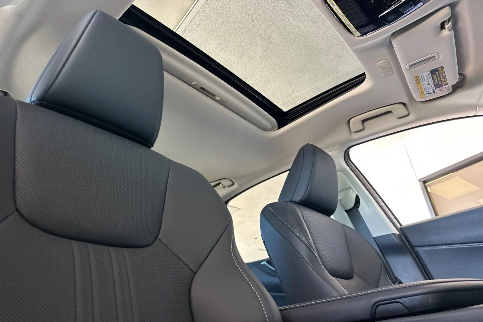 Certified Used 2025 Caviar Lexus 350h Premium image 14