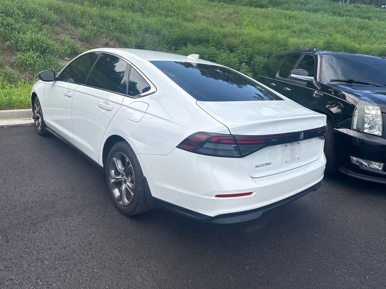 Used 2024  Honda EX image 4