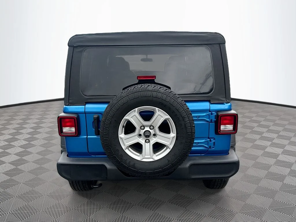Used 2022 Blue Jeep Unlimited Sport S image 7