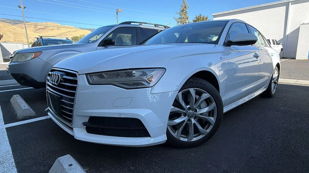 Used 2018  Audi 3.0T Premium Plus image 4