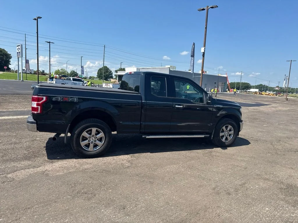 Used 2018 Guard Metallic Ford XLT image 18