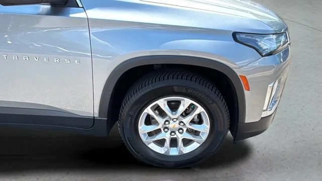 Used 2023 STERLING GRAY METALLIC Chevrolet LS image 34