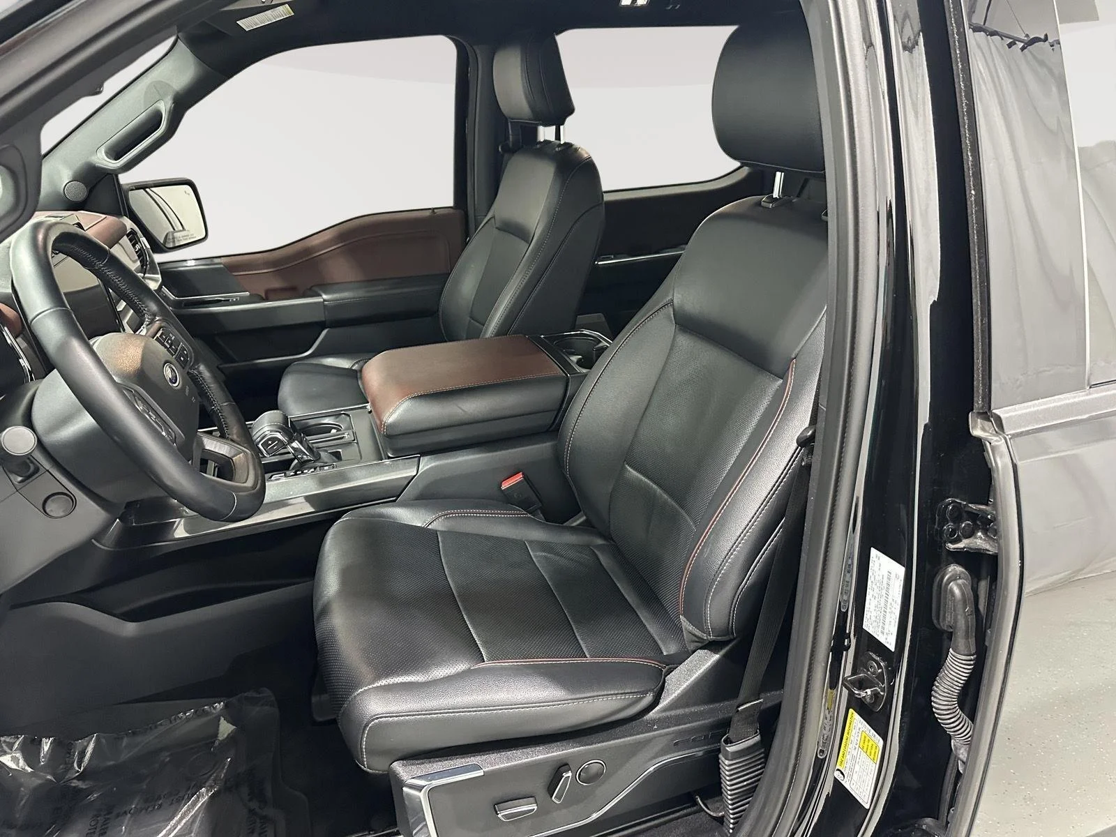 Used 2023 Agate Black Metallic Ford XL image 18