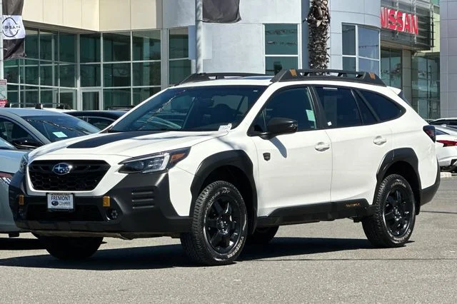 Used 2022 White Subaru Wilderness image 8
