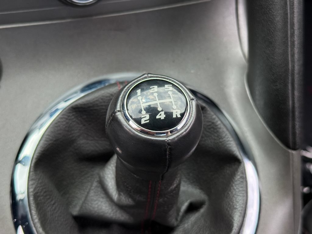 Used 2009 MYSTERIOUS (BLACK) Pontiac GXP image 27