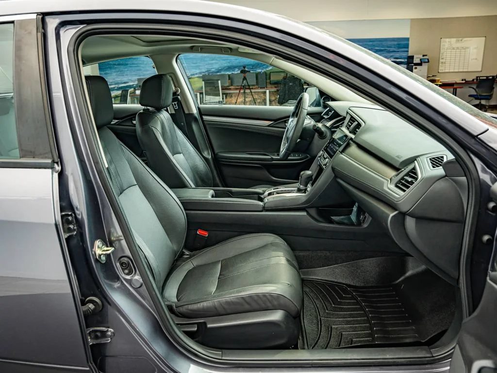 Used 2017 Gray Honda EX-L image 34