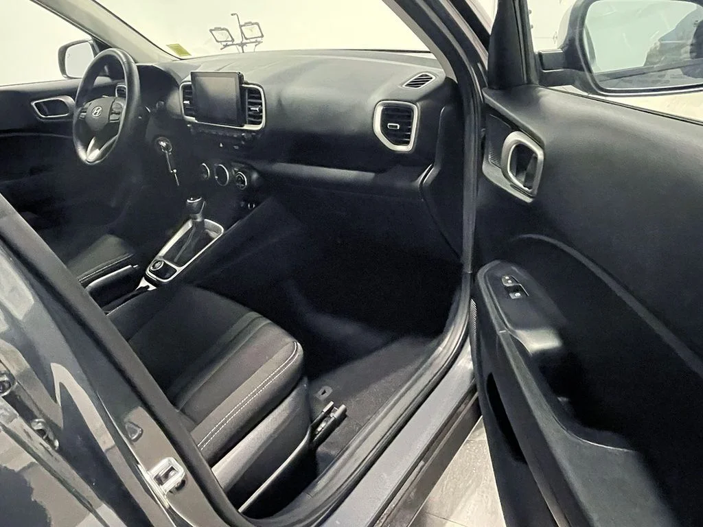 Used 2023 Gray Hyundai SEL image 19