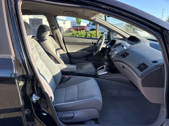 Used 2009 Crystal Black Pearl Honda LX image 9