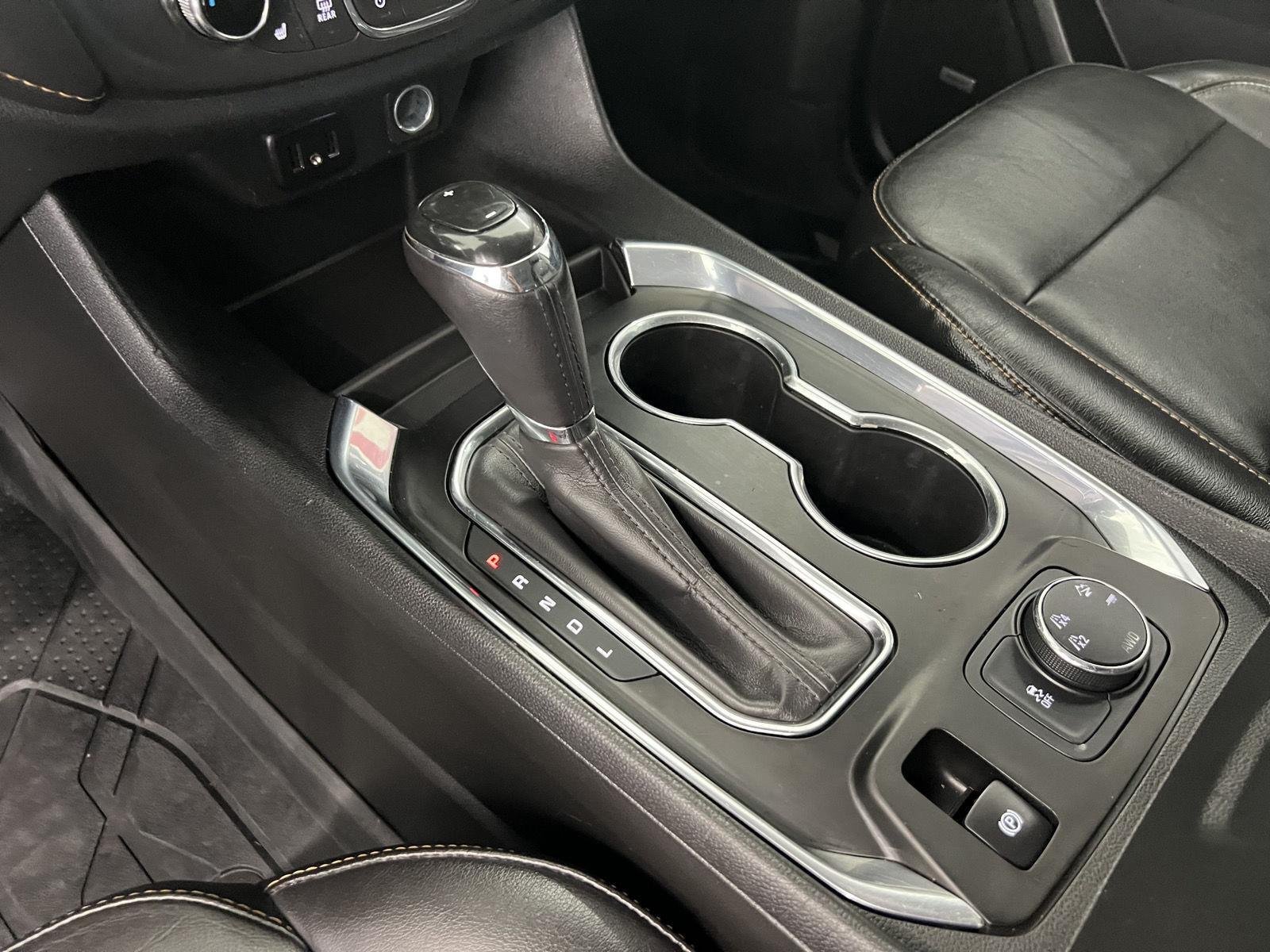 Used 2019 Summit White Chevrolet RS image 17